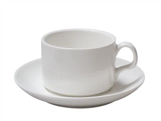 Taza y platillo de cerámica con revestimiento de sublimación.