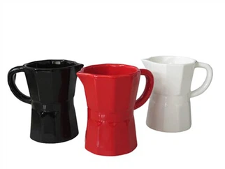 Taza de cerámica en forma de variedad