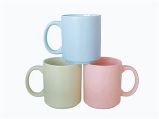 Taza de café de gres de colores