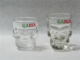 STOCK - Vaso de chupito con calavera